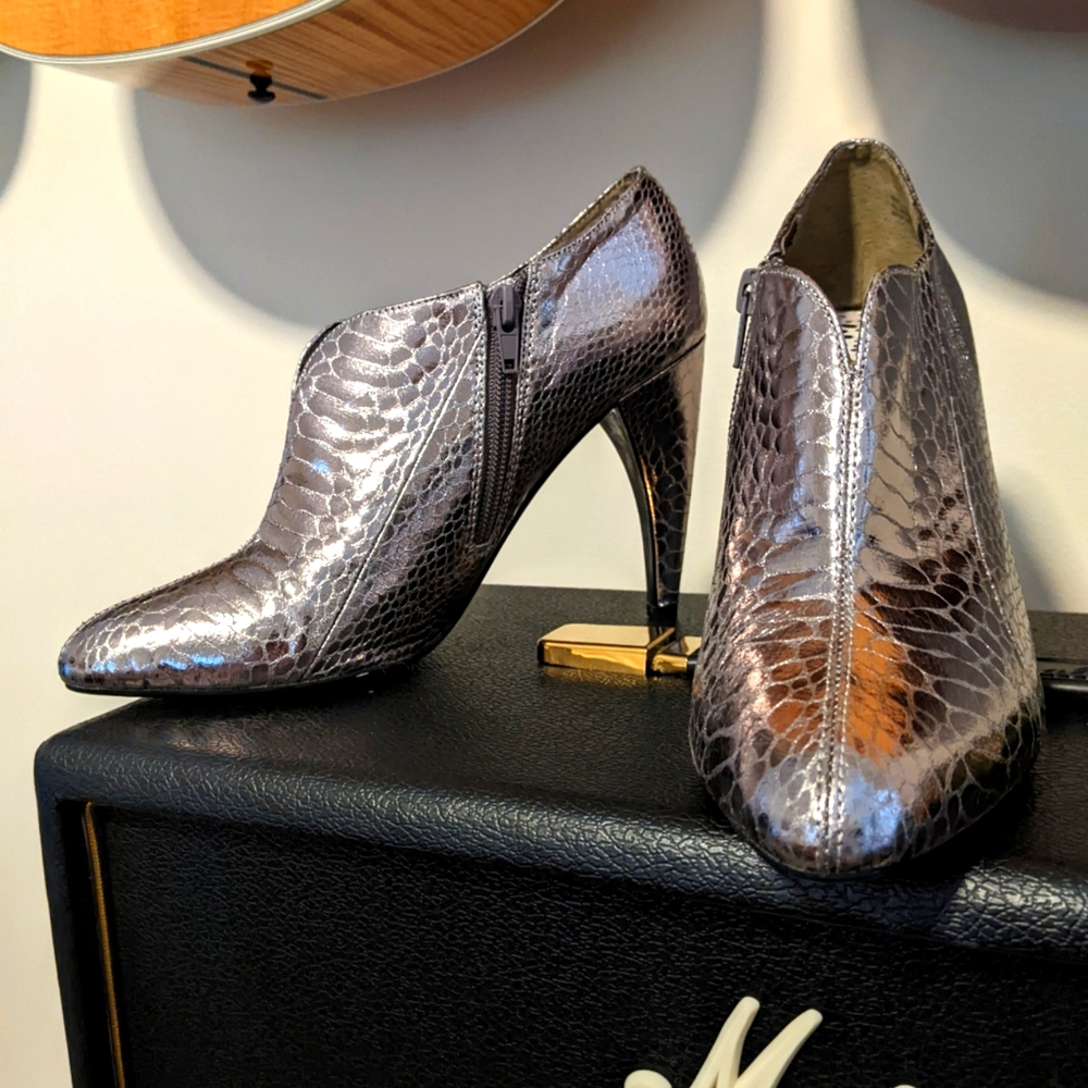 Sam Edelman Whitely bootie in Pewter Boa